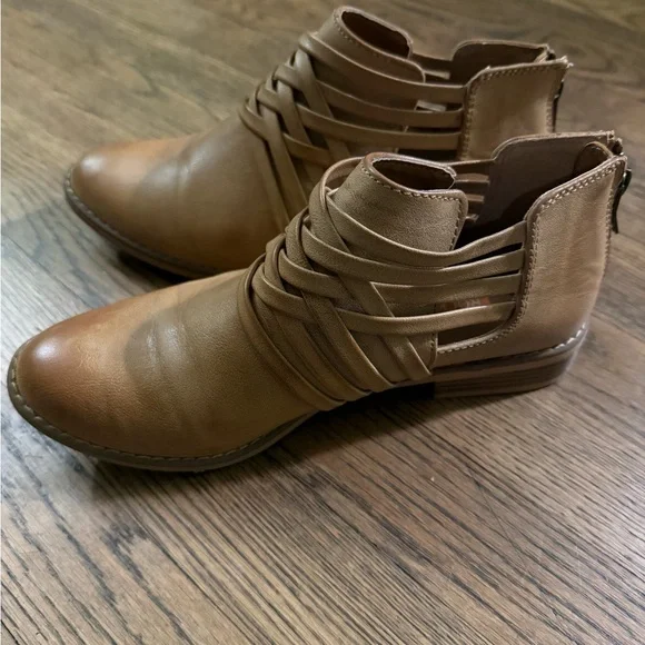 Rocket Dog Tan Ankle Booties Woman’s 8 - Picture 4 of 8